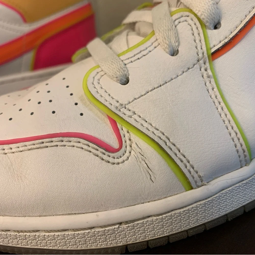 Nike Air Jordan 1 Mid GS Edge Glow Pink Orange Yellow Multicolor CV4611-100 7Y I